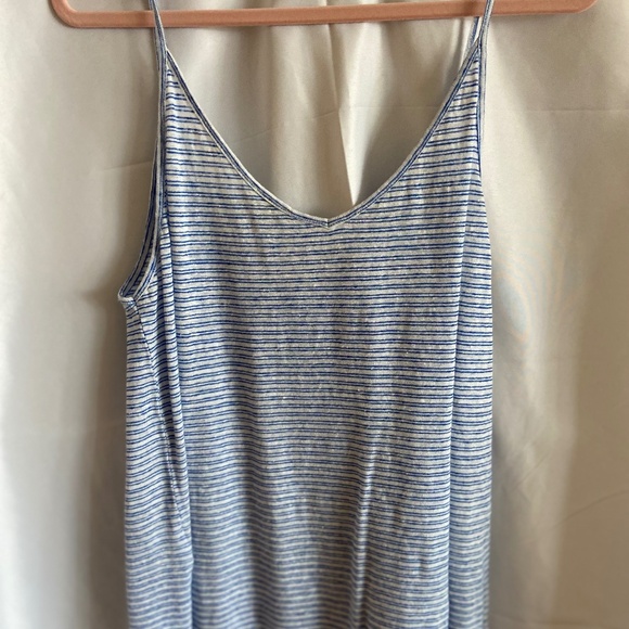 Bellerose v-neck tank - Picture 1 of 4